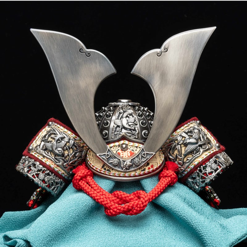 ZY-807 小紋 ちりめん 縮緬 鶴 兜 蝉 金魚 孔雀色 カジュアル 名品 五月人形 伝統工芸士・晴峰作 7号 シャンパンゴールド 唐草クローバー