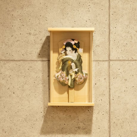 美月　アクリル壁掛　羽子板飾り（檜調額）