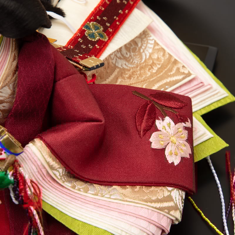 京十一番親王飾「刺繍：桜」 | 桂雛／小佐畑人形店