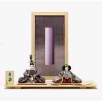 京十一番親王飾り「唐織袋帯：菊水に椿文錦」 | 桂雛／小佐畑人形店