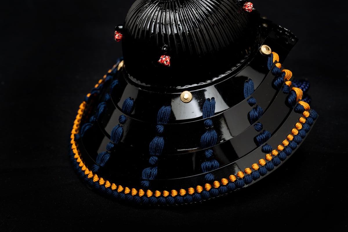 五号 伊達政宗公之兜飾り | 桂雛／小佐畑人形店