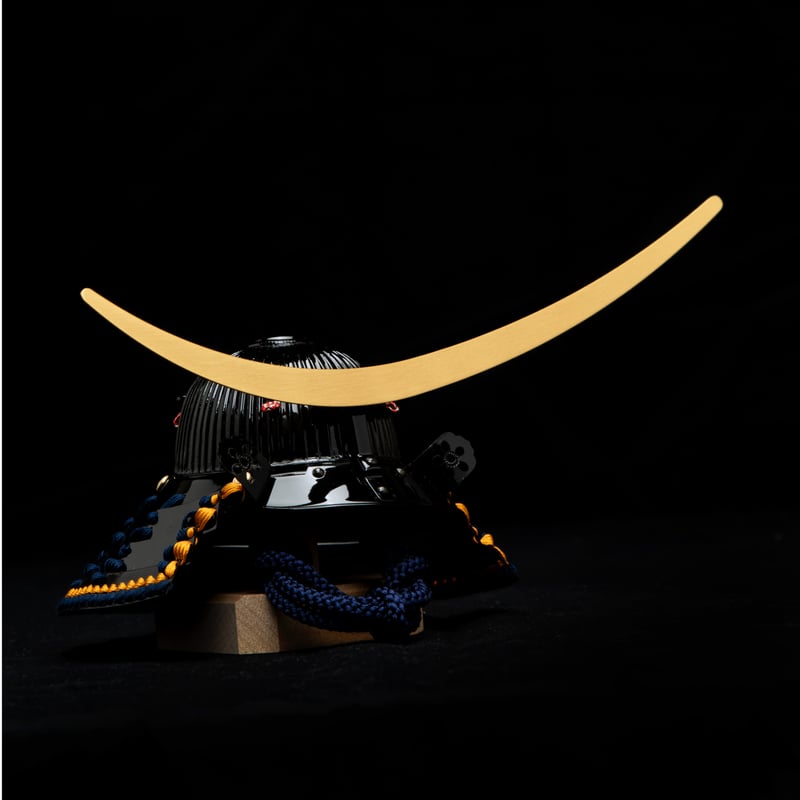 伊達政宗公の兜 Amazon | 8号 伊達政宗公兜セット 白木収納セット 三曲屏風(青