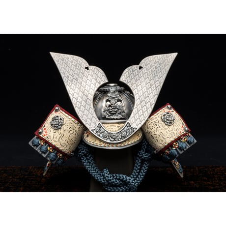 平安一水作 真鍮兜 鉄紺絲縅 燻銀鍍金