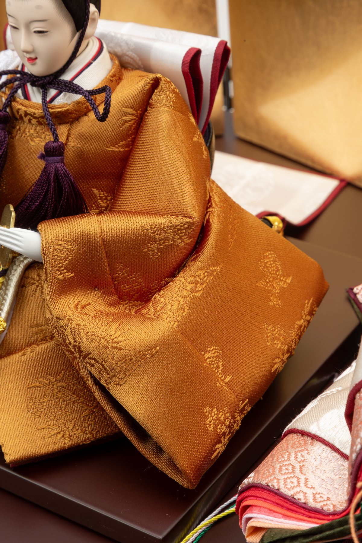 シーズン終了特価】【新品未使用】【正絹暈し染芥子親王】【立ち雛】