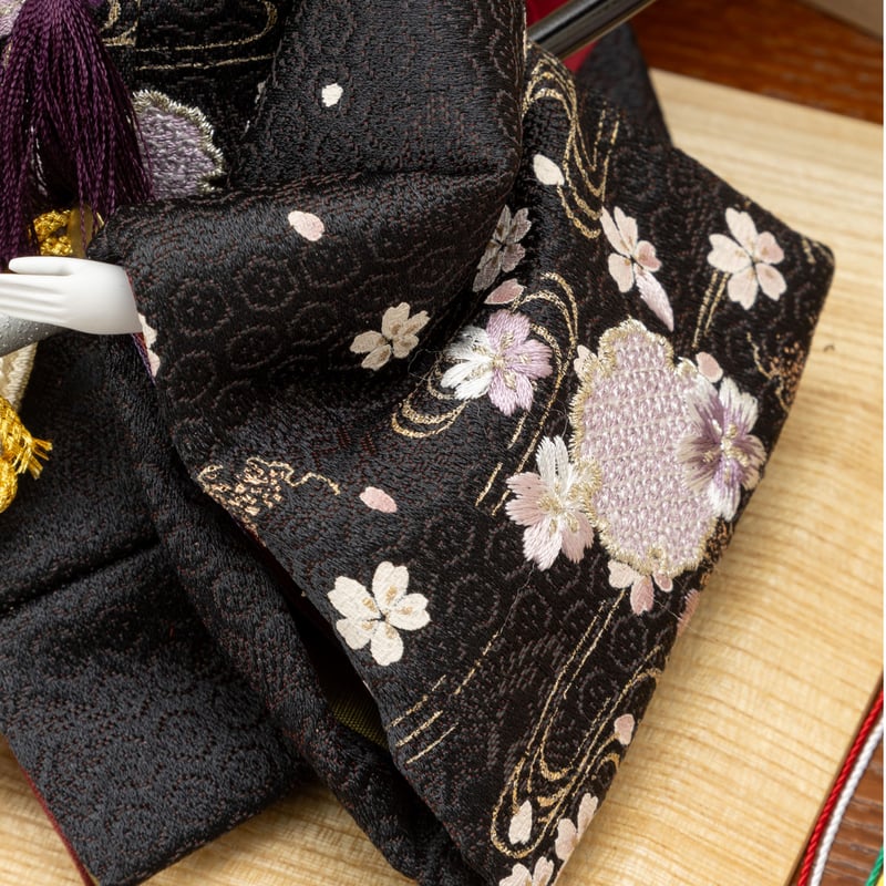 芥子親王飾り「刺繍：雪輪桜」【限定1作品】 | 桂雛／小佐畑人形店