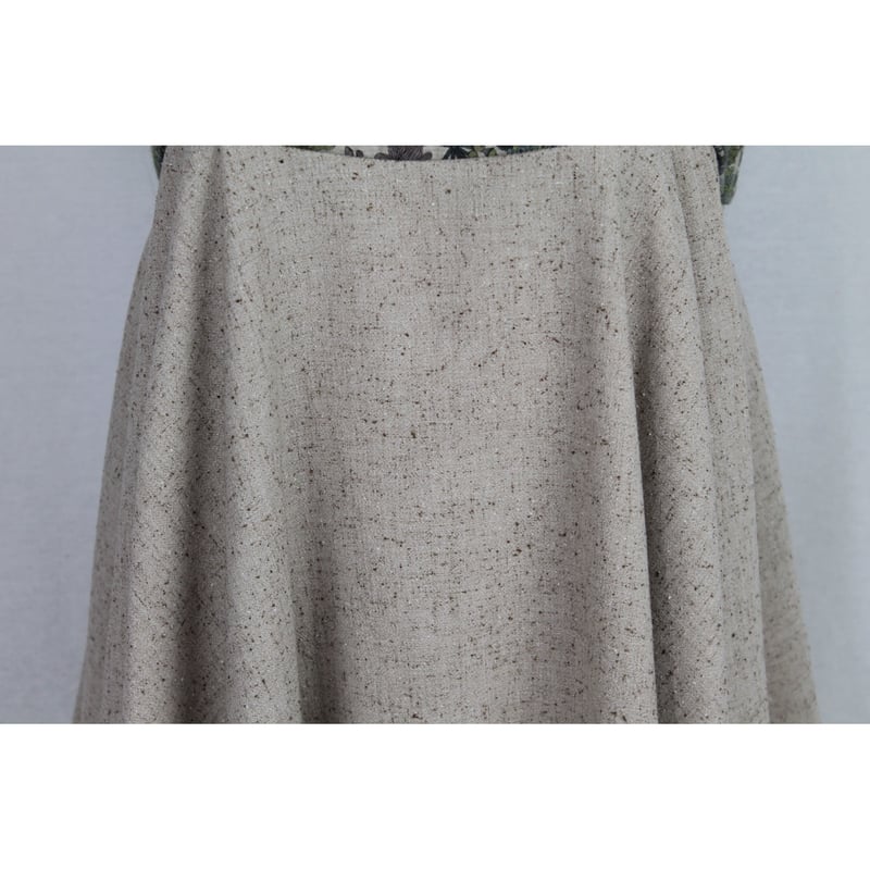 美品⭐️ADORE チュニック　ビーズ付き　カーキ色　リネン混 美品⭐️ADORE チュニック ビーズ付き カーキ色 リネン混 Now