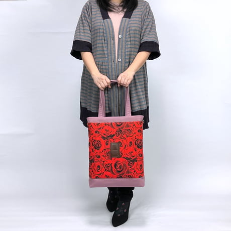 [お取り寄せ可]　咲き誇るバラのトートバッグ│ピンク│浜松帆布│日本製│送料無料│簡易ラッピング仕様でお届け│A4対応(縦向き)│(H106B)