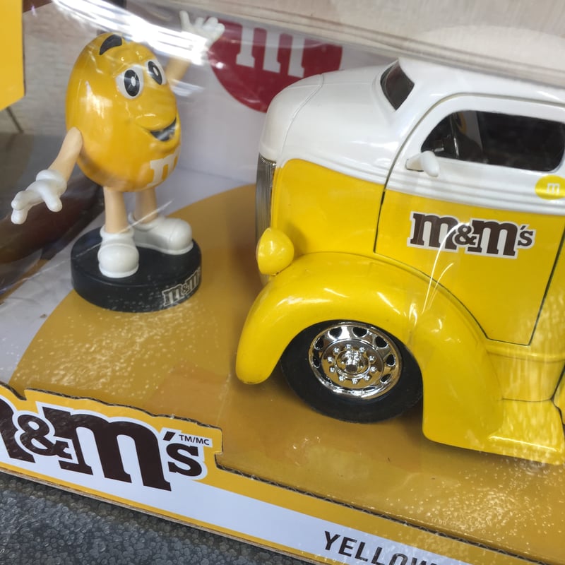 M&M'S レトロミニカー 1/24 JADA TOYS フォード COE フラットベッド エ