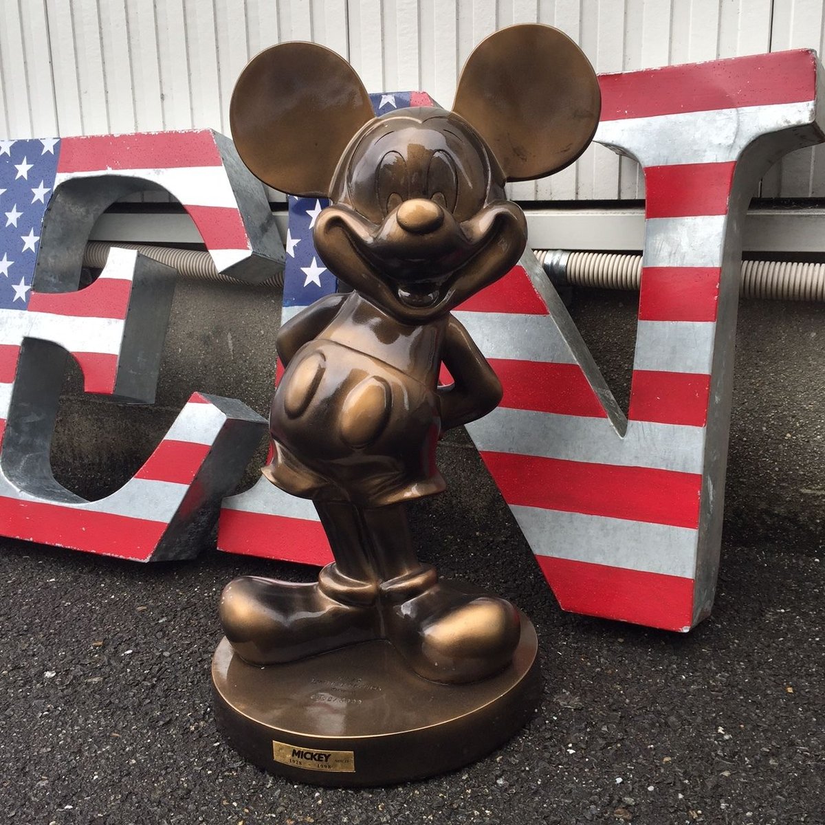 ミッキー 巨大ブロンズ像 ディズニー 1000体限定 銅像 ミッキーマウス 