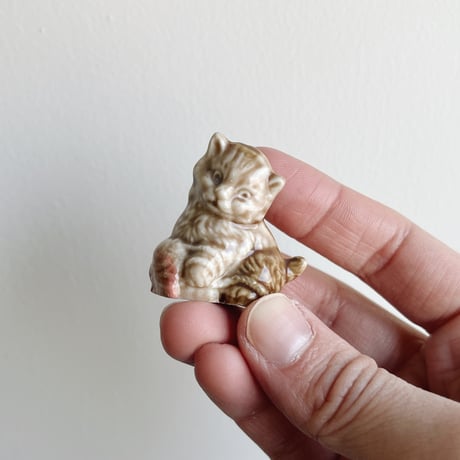 vintage kitten figurine