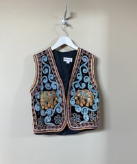 【USED】 CAROL HORN WORK SHOP / 刺繍 スパンコールコットンベスト  (ユニセックス)