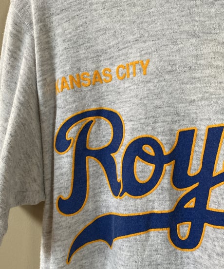 【USED】 USA製 90’s JERZEES / “Kansas City Royals” プリントTシャツ (ユニセックス)