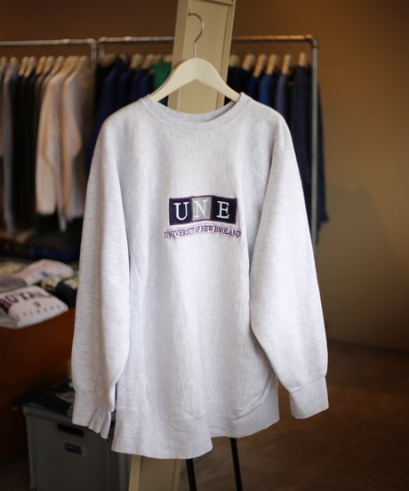 【USED】UNE (University of New England) / リバースウィーブ カレッジ刺繍スウェット (ユニセックス)