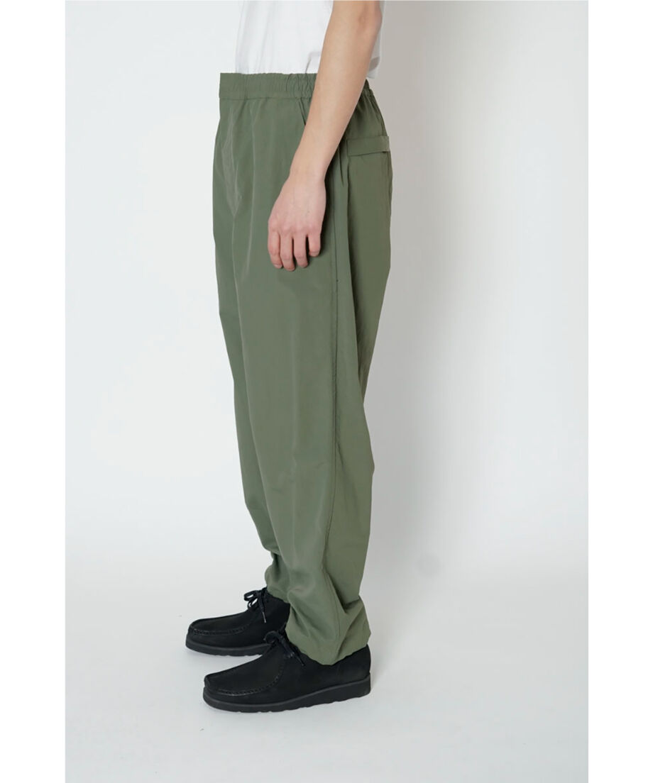 UNIVERSAL PRODUCTS. / NYLON TRACK PANTS 233-605...