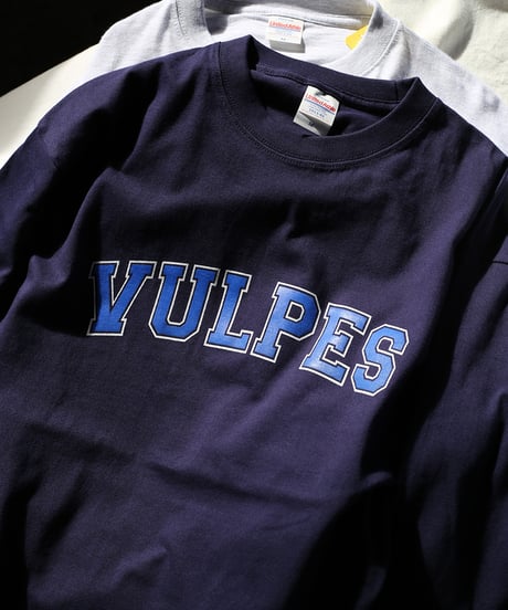 【ORIGINAL】 Vulpes. / College Logo ロングスリーブ Tシャツ (ユニセックス)