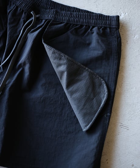 NEW !! 【REAL TEMPO ORIGINAL】 NYLON SHORTS "Not Waving But Drowning?" (ユニセックス)