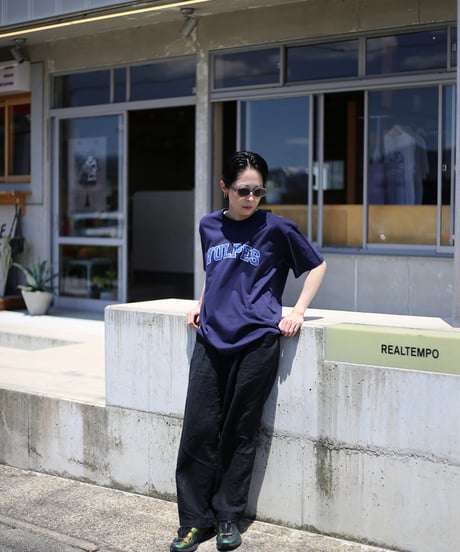 【ORIGINAL BRAND】 Vulpes. / 6.2オンス College Logo Tシャツ (ユニセックス)