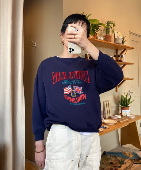 【USED】 ［薄手］LIMITED JEANS クルーネック ロゴスウェット (ユニセックス)