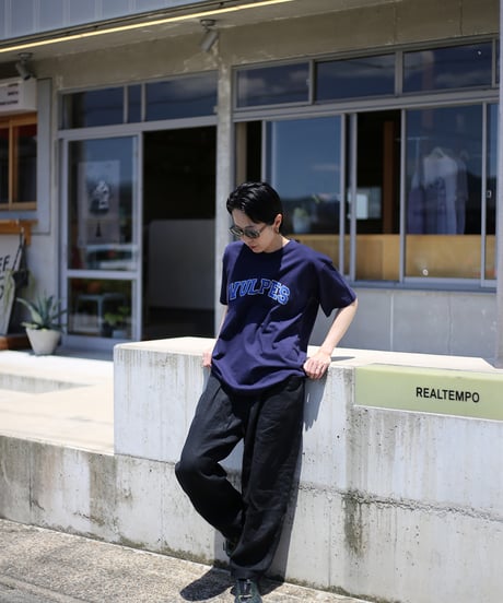 【ORIGINAL BRAND】 Vulpes. / 6.2オンス College Logo Tシャツ (ユニセックス)