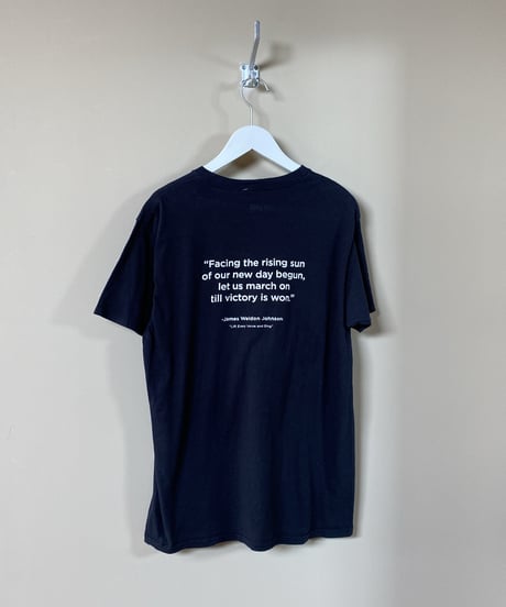 【USED】 LIFT EVERY VOICE / プリントロゴTシャツ (ユニセックス)