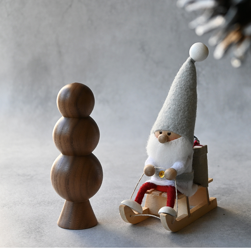 新見和也×svalefurniture 木のオブジェ/〇型・☆ウォールナット NI-39