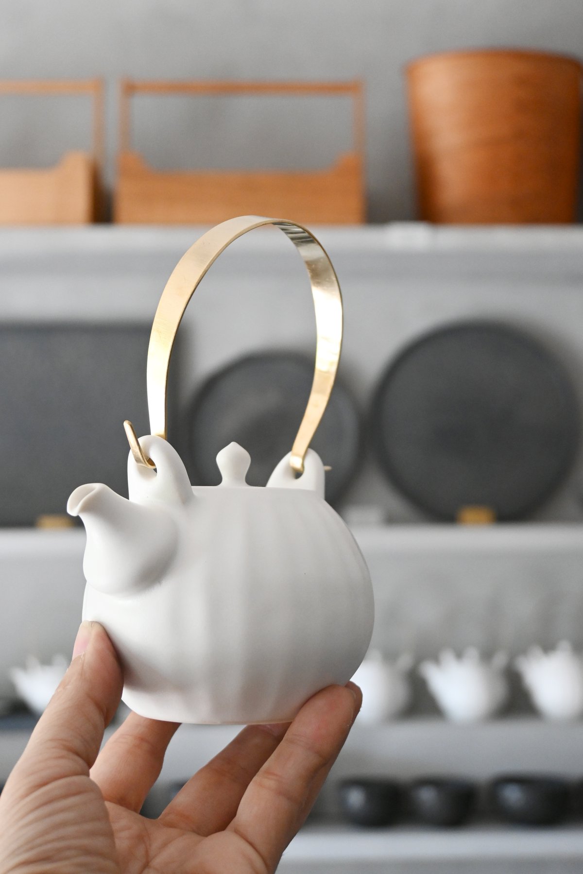 藤村 佳澄 白磁土瓶 FUK-11 | svale furniture