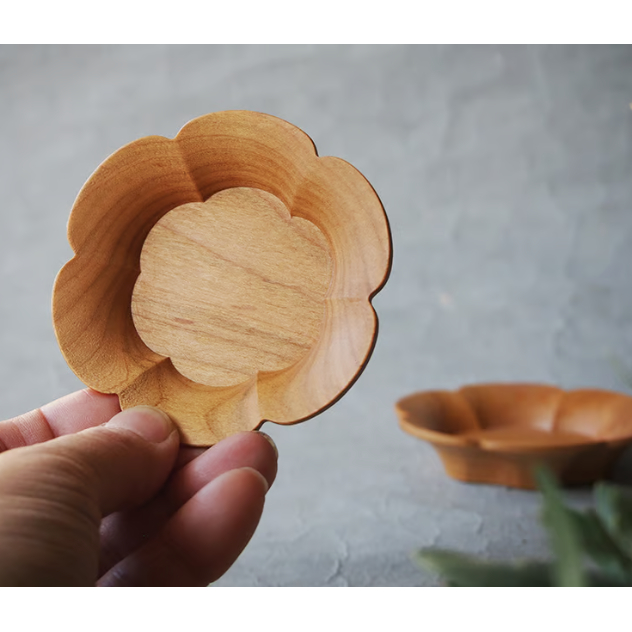 svale furniture/三木達也 稜花皿Φ240（パン皿） svale