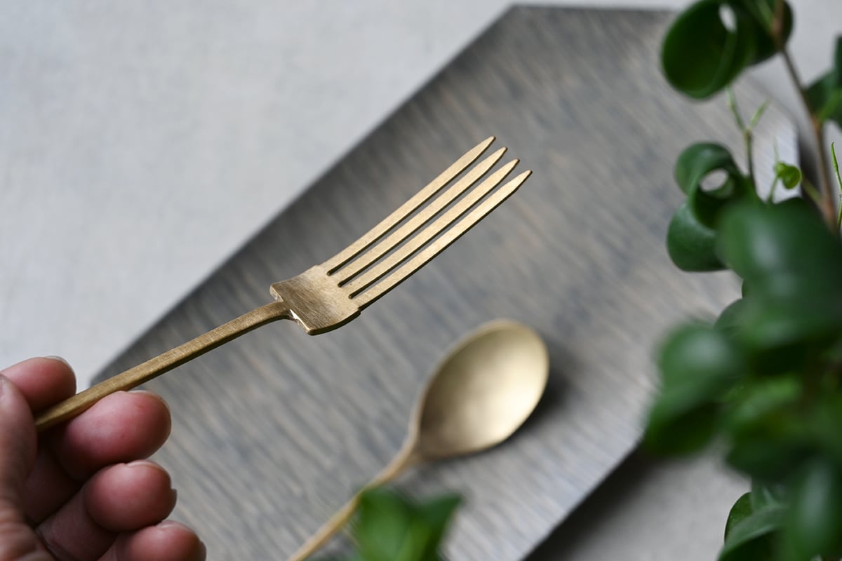 ヒウラユカさん　真鍮のカトラリーセット 5本 304924-12.jpg