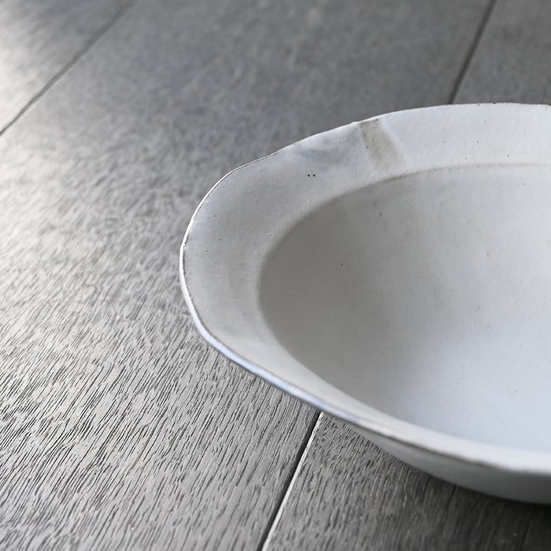 馬場勝文 陶工房　白磁マット リムオーバル　 深鉢（大） 馬場勝文 リムオーバル深鉢 BA-30 | svale furniture