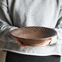 小澤基晴 /ブロンズしのぎぐるぐる8寸浅鉢　OZ-05