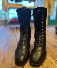 12hole lace-up leather boots
