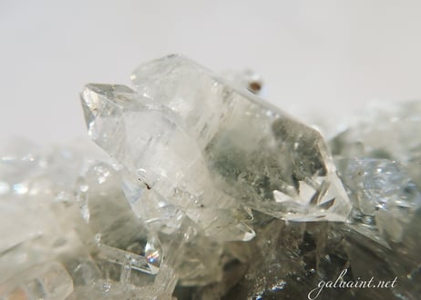 Apophyllite cluster＆Stillbite