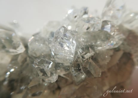 Apophyllite cluster＆Stillbite