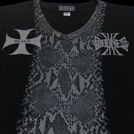 LOUDNESS x BUILD CLOTHING W-Name Phython V-Neck SS-T（BLK/GRY）