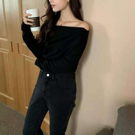 Draped off shoulder T