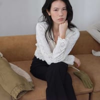 最終予約販売　Delicate Lace Tie-Front Blouse
