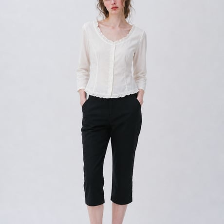 予約販売　Romantic Frill Neck Button Blouse