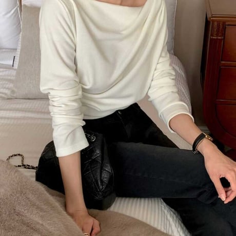 Draped off shoulder T