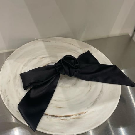 Flower ribbon pin