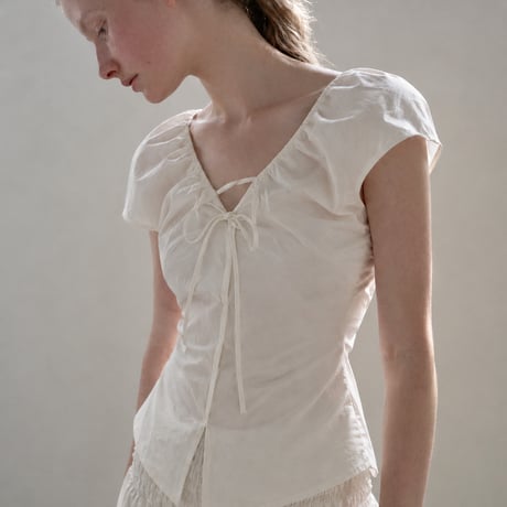 予約販売　Ribbon Tie Slim Fit Blouse