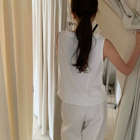 予約販売　Frill Neck Peplum Top