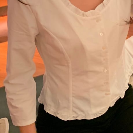 予約販売　Romantic Frill Neck Button Blouse