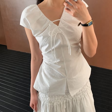 予約販売　Ribbon Tie Slim Fit Blouse