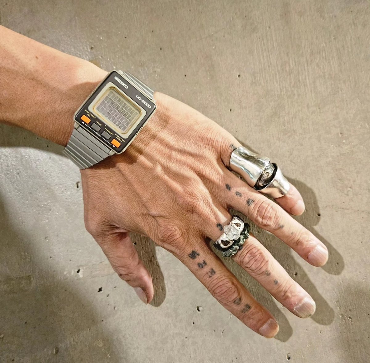 1984年発売 元祖アップルウオッチ SEIKO UC2000 | Geekwatch