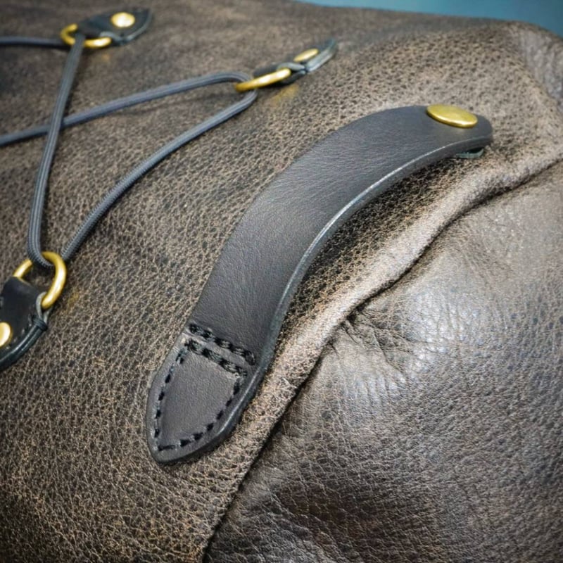 オリジナル レザーミリタリードラムバッグ/ショルダーベルト付属