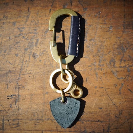 Brass & Leather Carabiner / 真鍮無垢×手縫いブラックヌメ革カラビナ