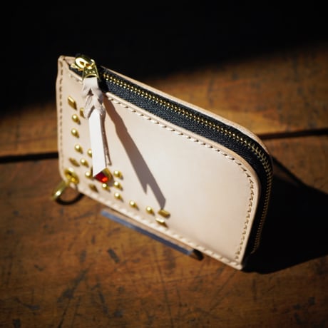 Studs Compact Wallet - "The Thorn"（無垢サドルレザー / L字ファスナー）