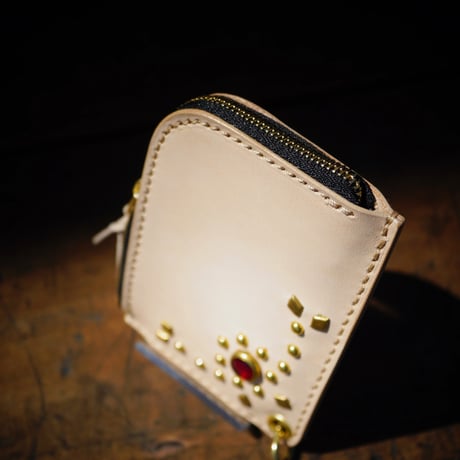 Studs Compact Wallet - "The Thorn"（無垢サドルレザー / L字ファスナー）