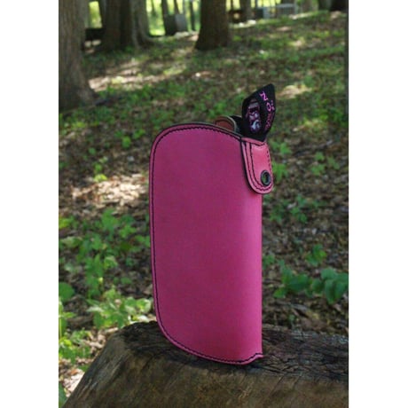 SOULCRAFT: "The Bootmaker's Spirit" Electric Pink