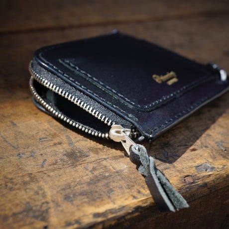 Studs Compact Wallet - "The Thorn"（ブラックサドル / L字ファスナー）